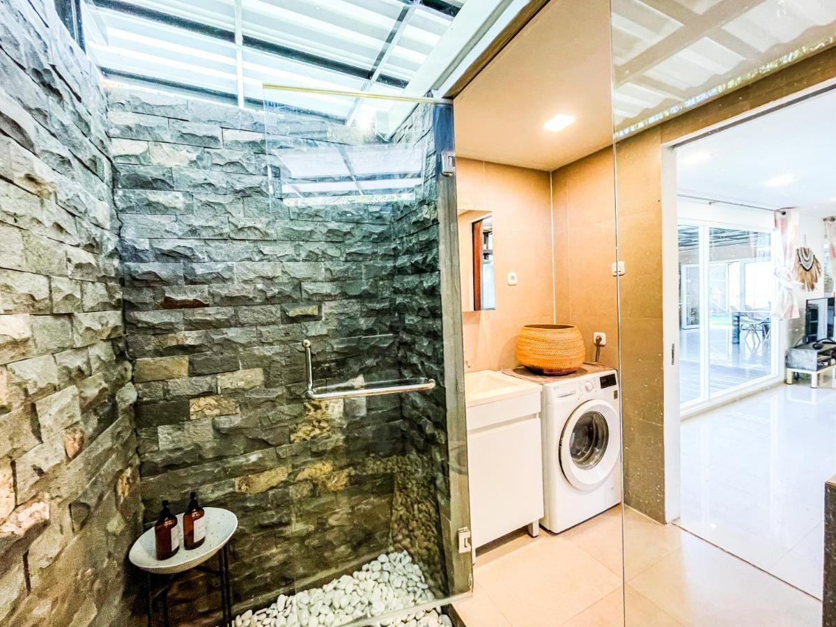 Villa Kotak Surfers Escape Reopening Rates Apply Now Selong Belanak Exterior photo